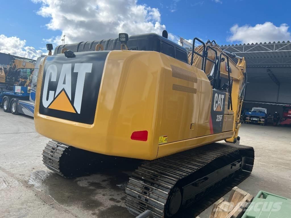 CAT 326 F L Гусеничні екскаватори
