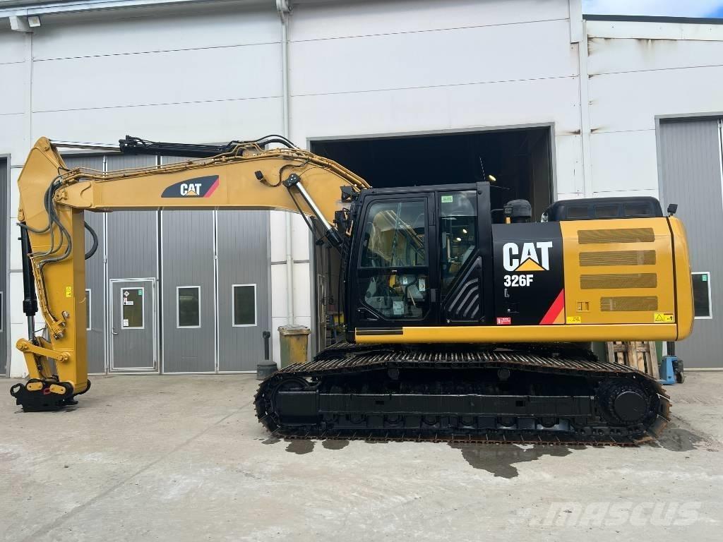 CAT 326 F L Гусеничні екскаватори