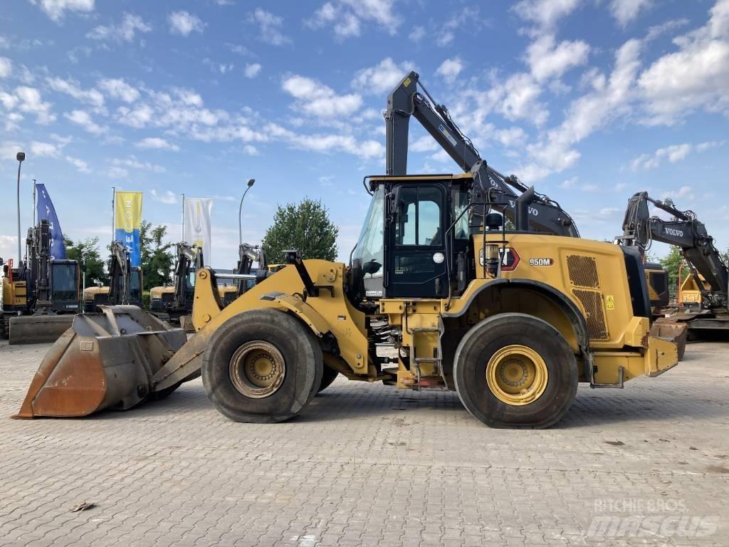 CAT 950 M Фронтальні навантажувачі
