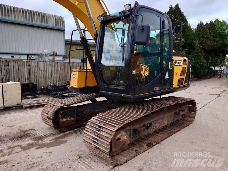 JCB JS 130 LC Гусеничні екскаватори
