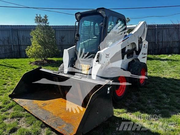 Bobcat S750 Міні-навантажувачі