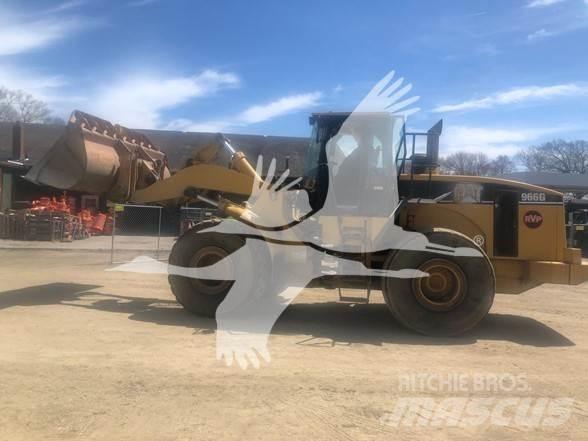 CAT 966G Фронтальні навантажувачі