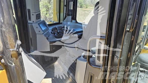 CAT D9T Гусеничні бульдозери