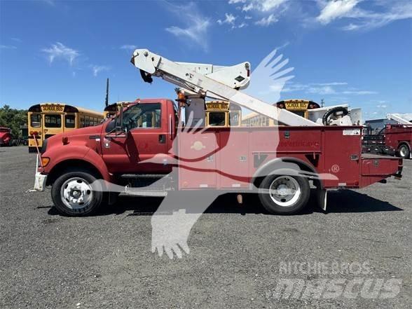 Ford F750 Автовишки на базі вантажівки