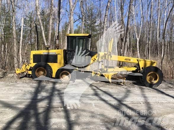 John Deere 770 Грейдери