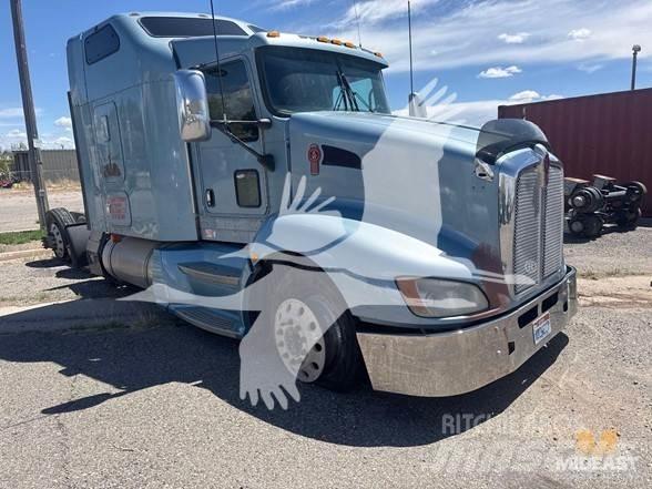 Kenworth T660 Тягачі