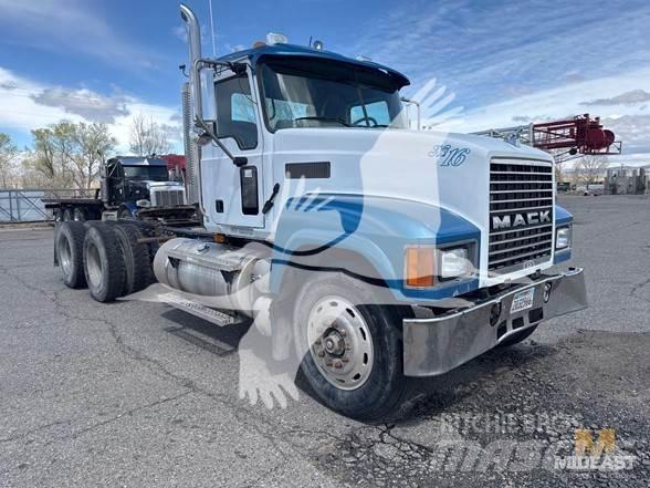 Mack CH613 Тягачі