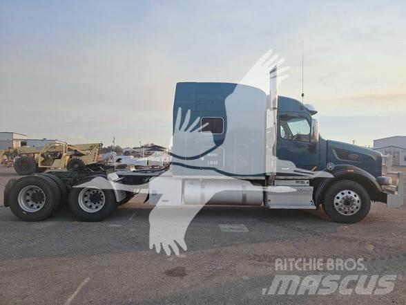 Peterbilt 567 Тягачі