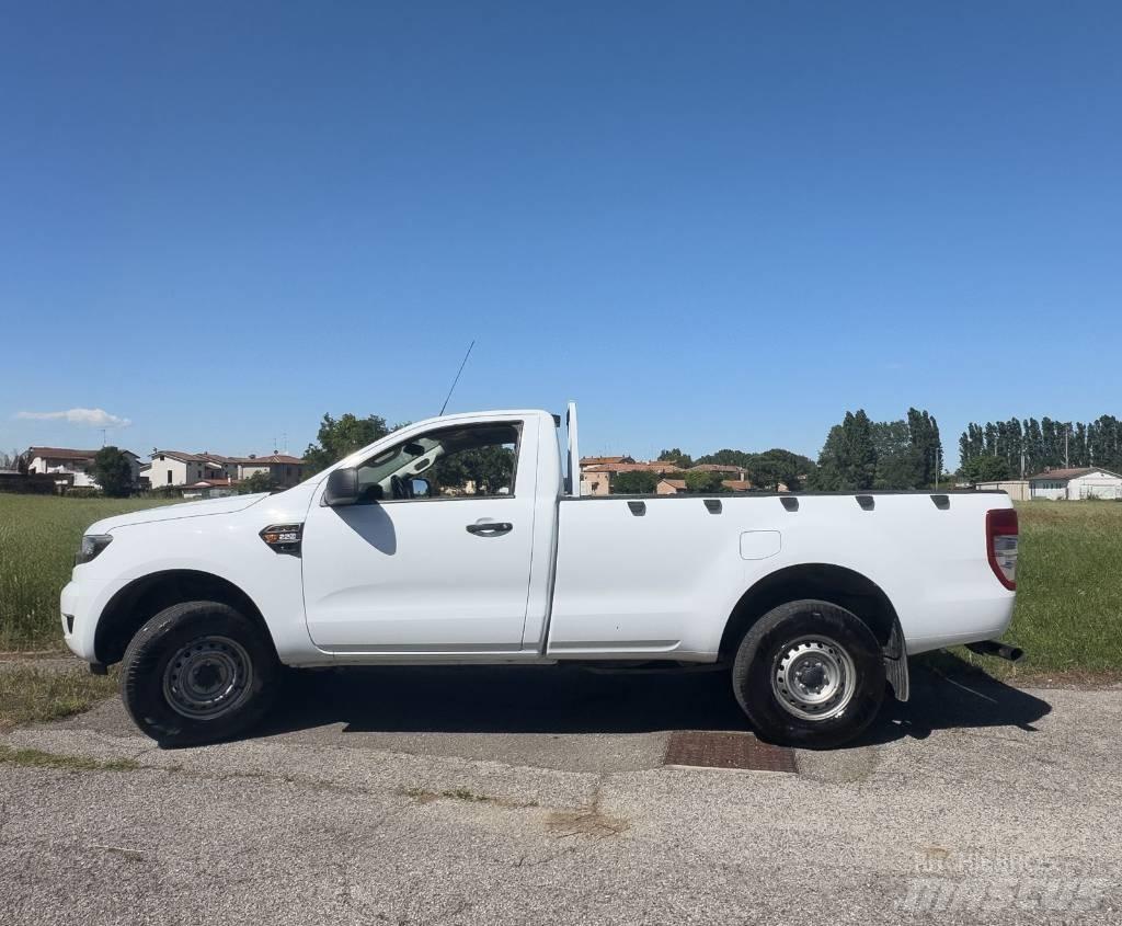 Ford Ranger XL Пікапи / Бічне розвантаження