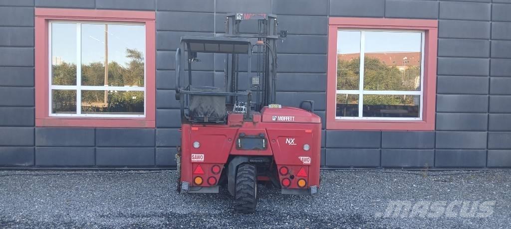 Moffett M5 25.3 NX Дизельні навантажувачі