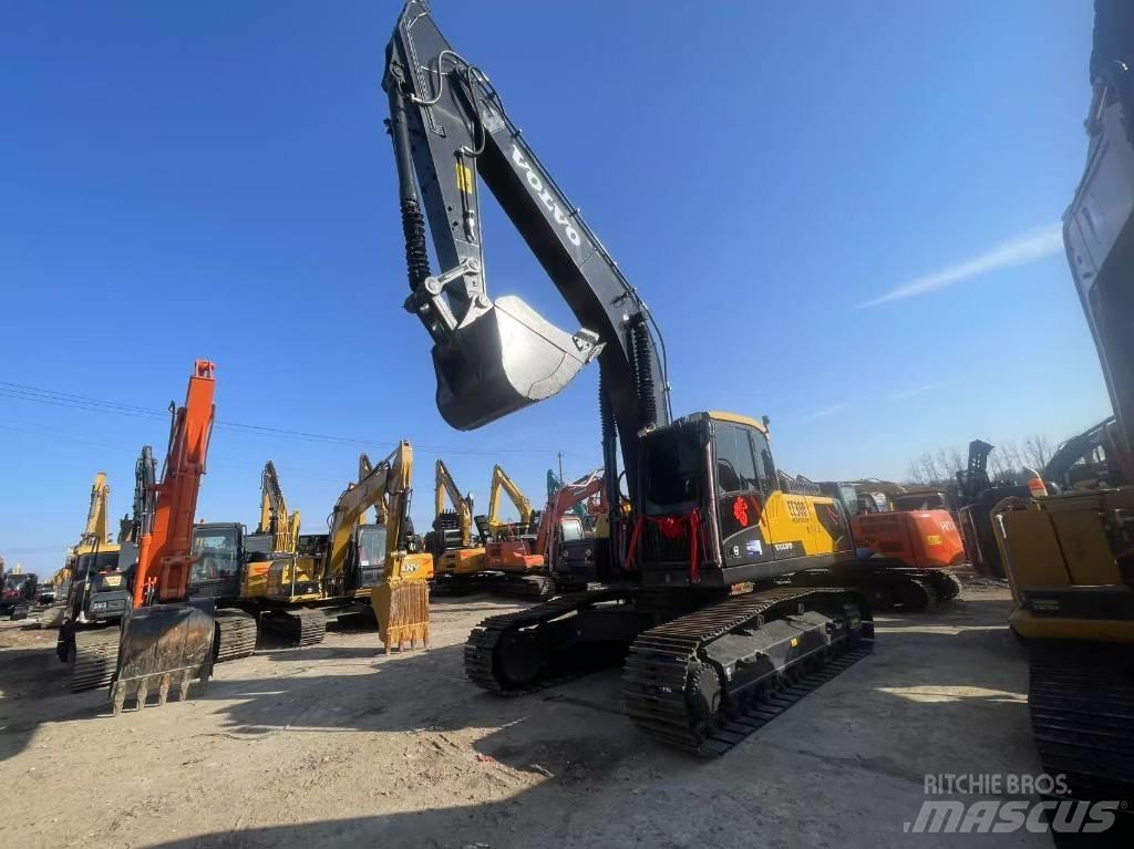 Volvo EC 300 Гусеничні екскаватори