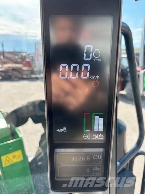 John Deere 6120 M Трактори