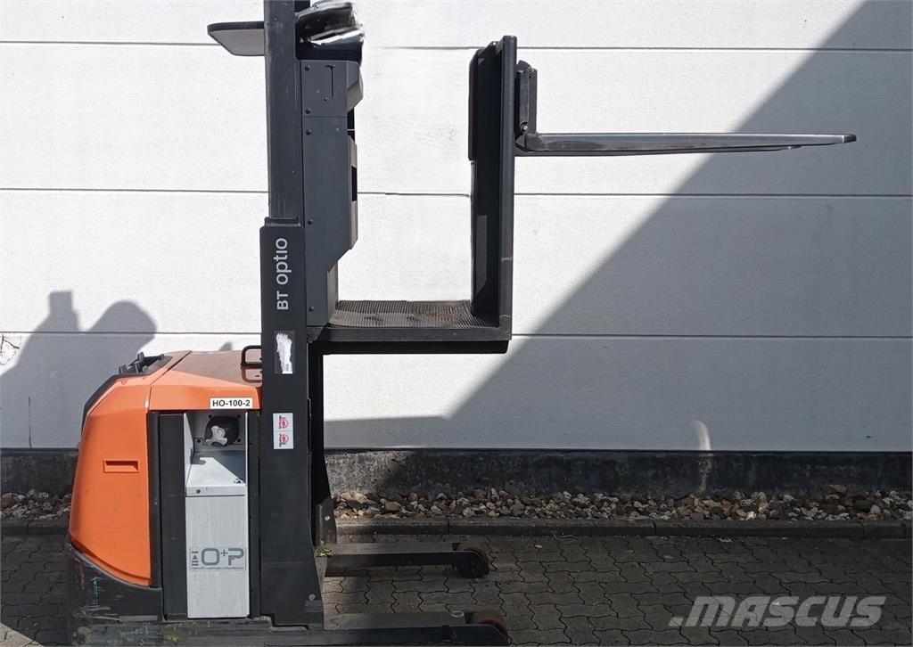 Toyota OSE100 Самохідні електроштабелери