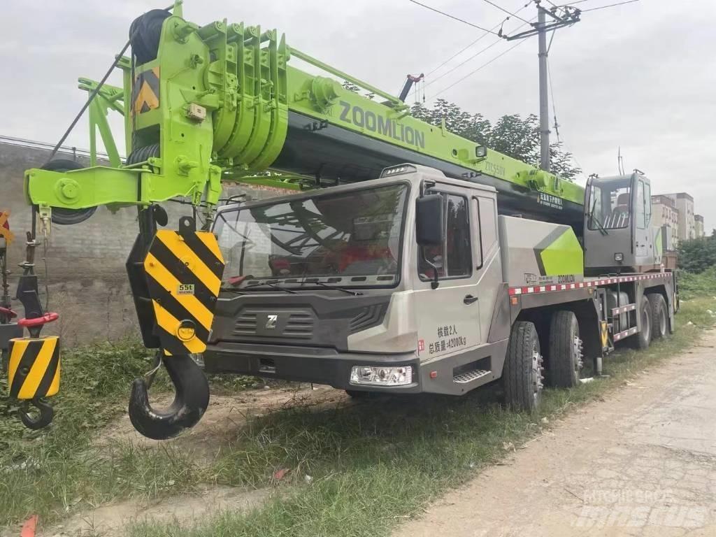 Zoomlion ZTC550V Гусеничні крани