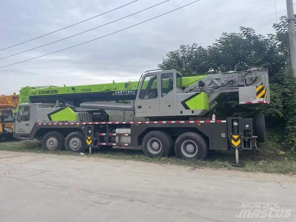Zoomlion ZTC550V Гусеничні крани