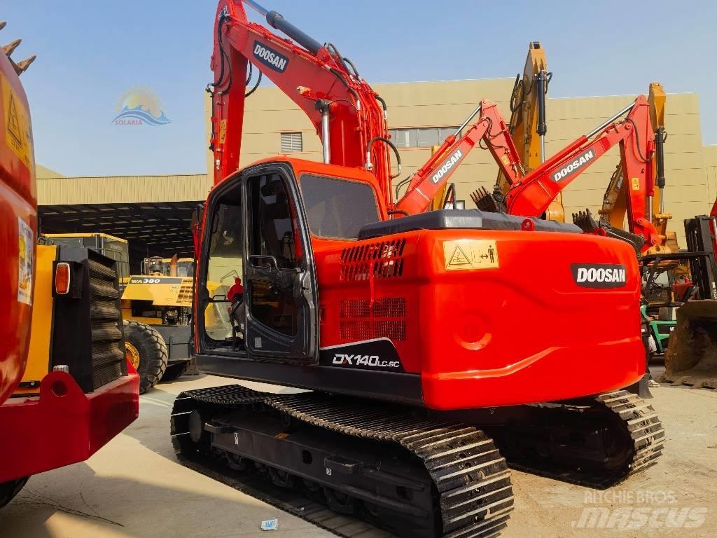 Doosan DX 140 LC Гусеничні екскаватори
