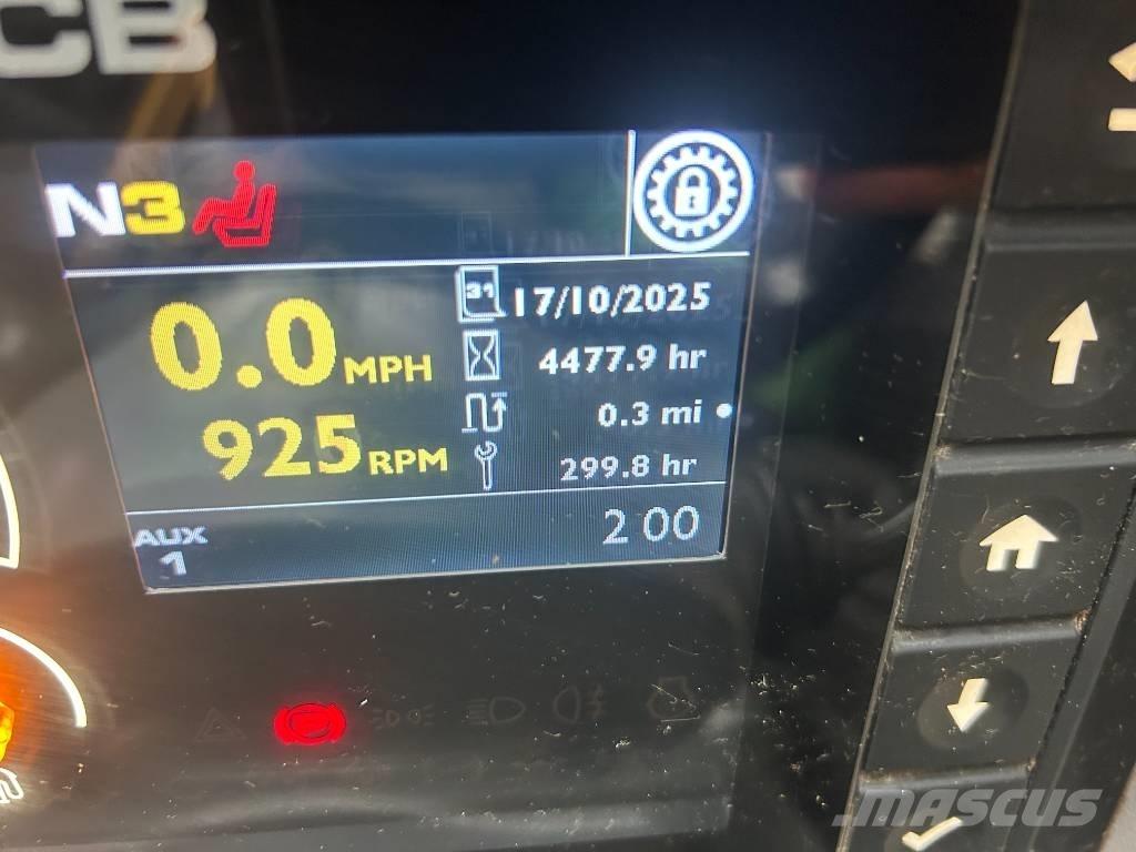 JCB TM420S Телескопічний навантажувач