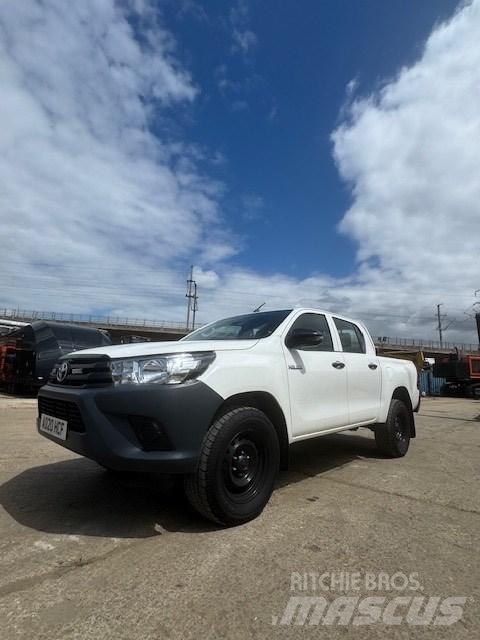 Toyota Hilux Пікапи / Бічне розвантаження