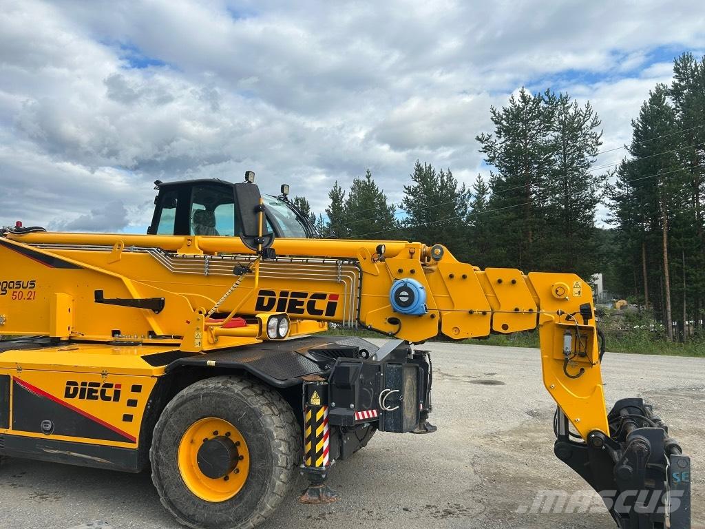 Dieci PEGASUS 5.21 Телескопічні навантажувачі