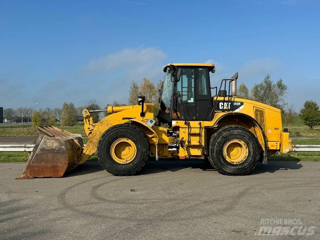 CAT 962H Фронтальні навантажувачі
