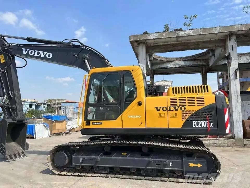 Volvo EC210B Гусеничні екскаватори