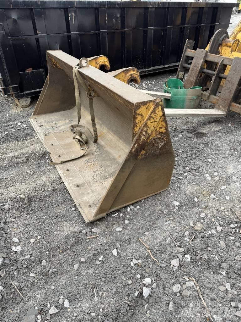 CAT 450 F Екскаватори-навантажувачі