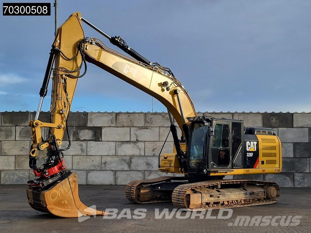 CAT 326 F L Гусеничні екскаватори