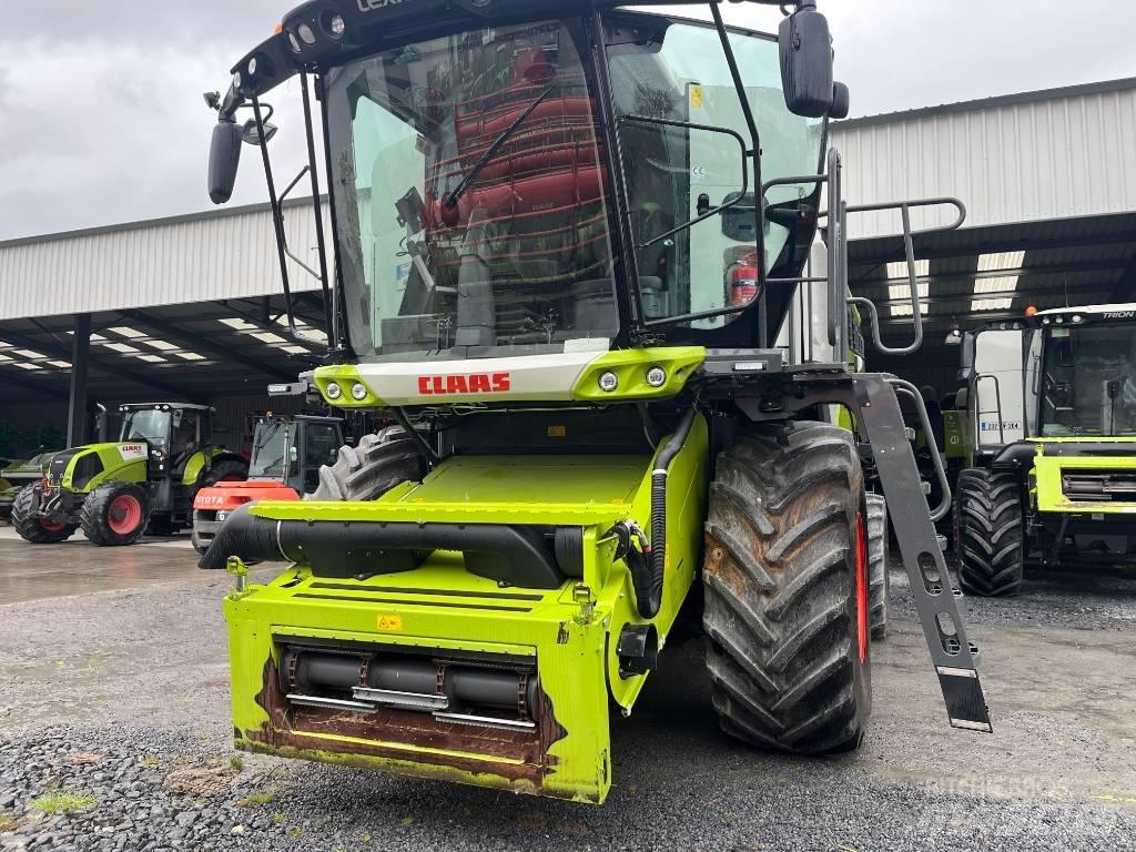 CLAAS Lexion 5400 Зернозбиральні комбайни