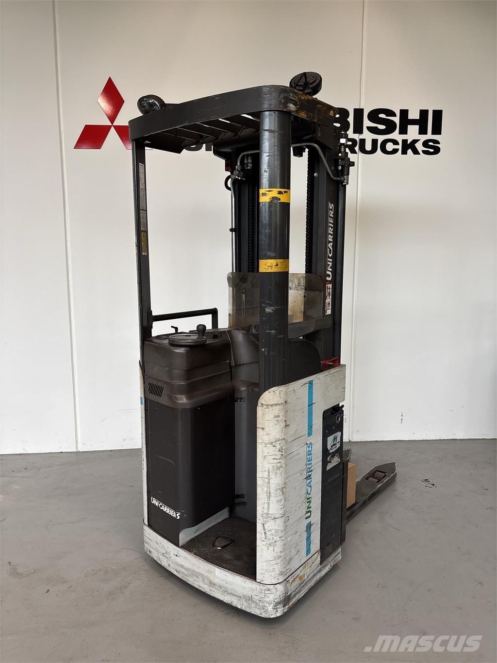 Atlet A160 Самохідні електроштабелери