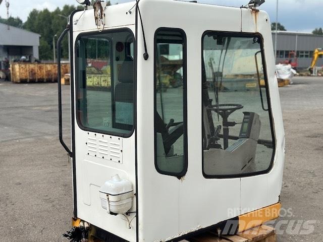 Liebherr A 924 B CAB Кабіна
