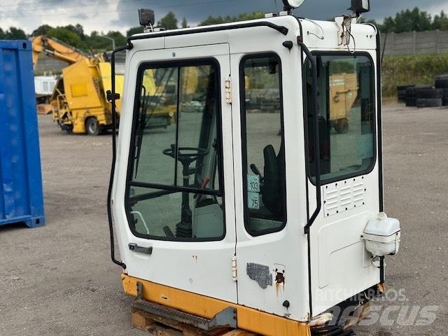 Liebherr A 924 B CAB Кабіна