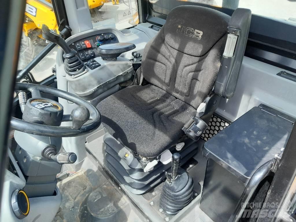 JCB TM 320 Телескопічний навантажувач