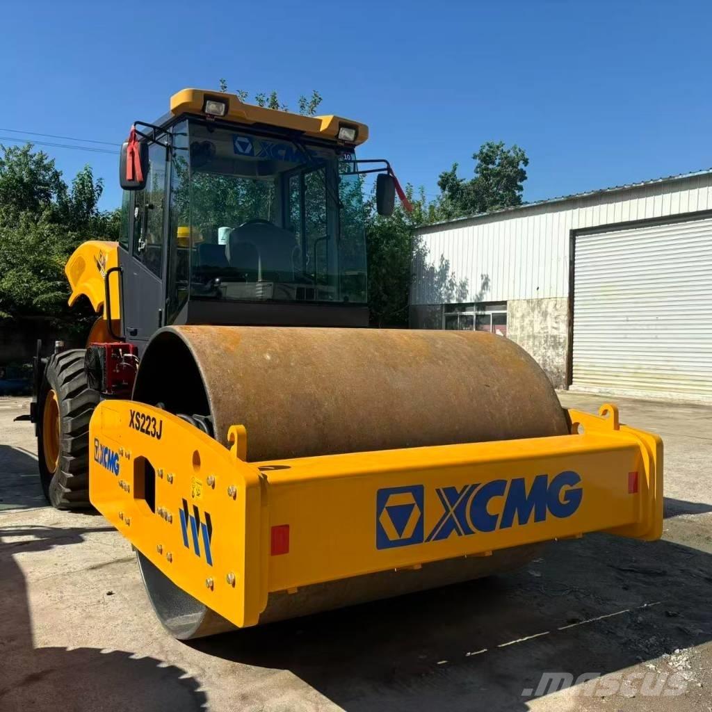 XCMG XS223J Грунтові котки