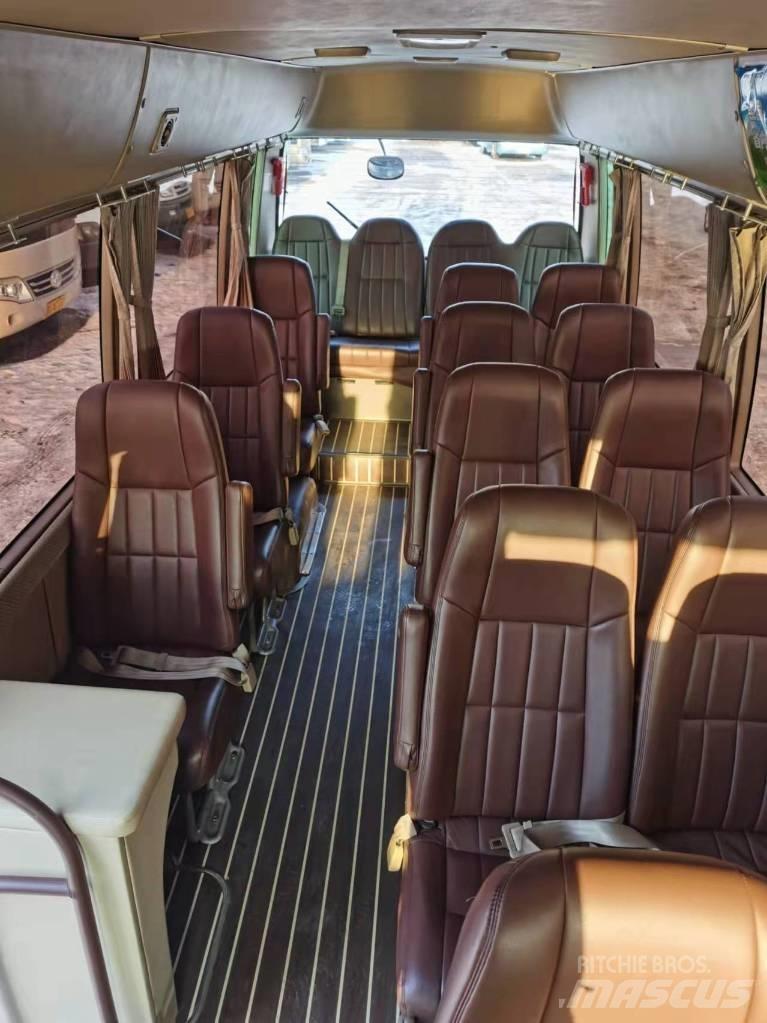 Toyota Coaster Bus Мікроавтобуси