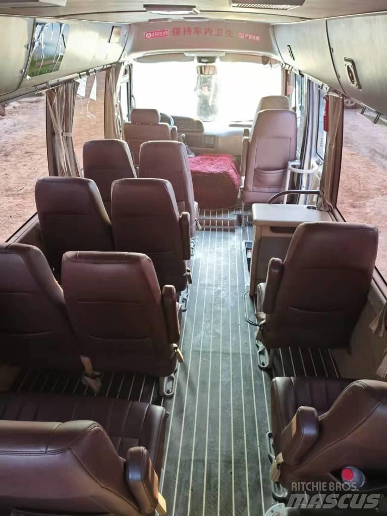 Toyota Coaster Bus Мікроавтобуси