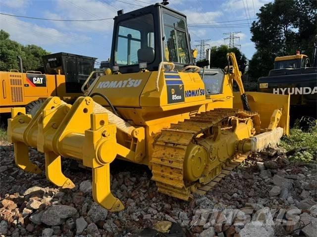 Komatsu D 85 EX Гусеничні бульдозери