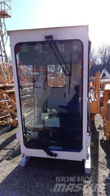 Potain MD 235 J12 Баштові крани