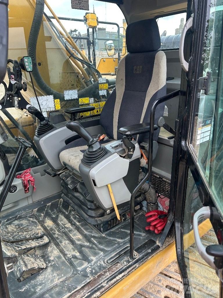 CAT 336F Гусеничні екскаватори