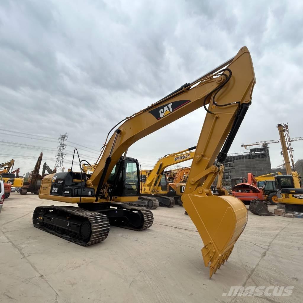 CAT 320 C Гусеничні екскаватори