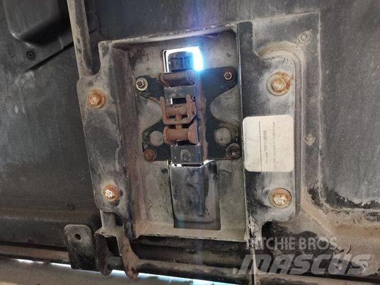 CAT TH337 mask Кабіна