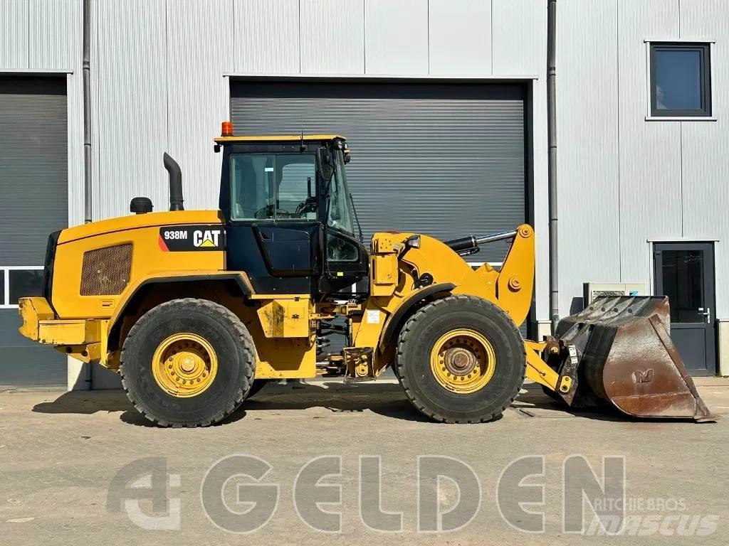 CAT 938M Фронтальні навантажувачі