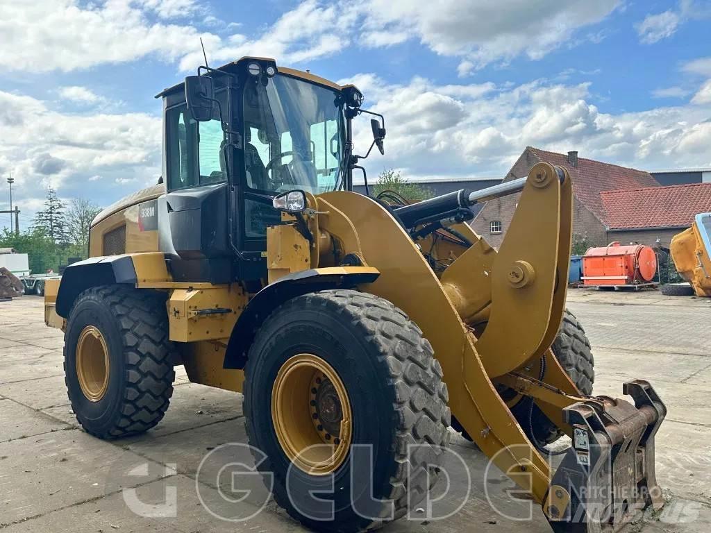 CAT 938M Фронтальні навантажувачі