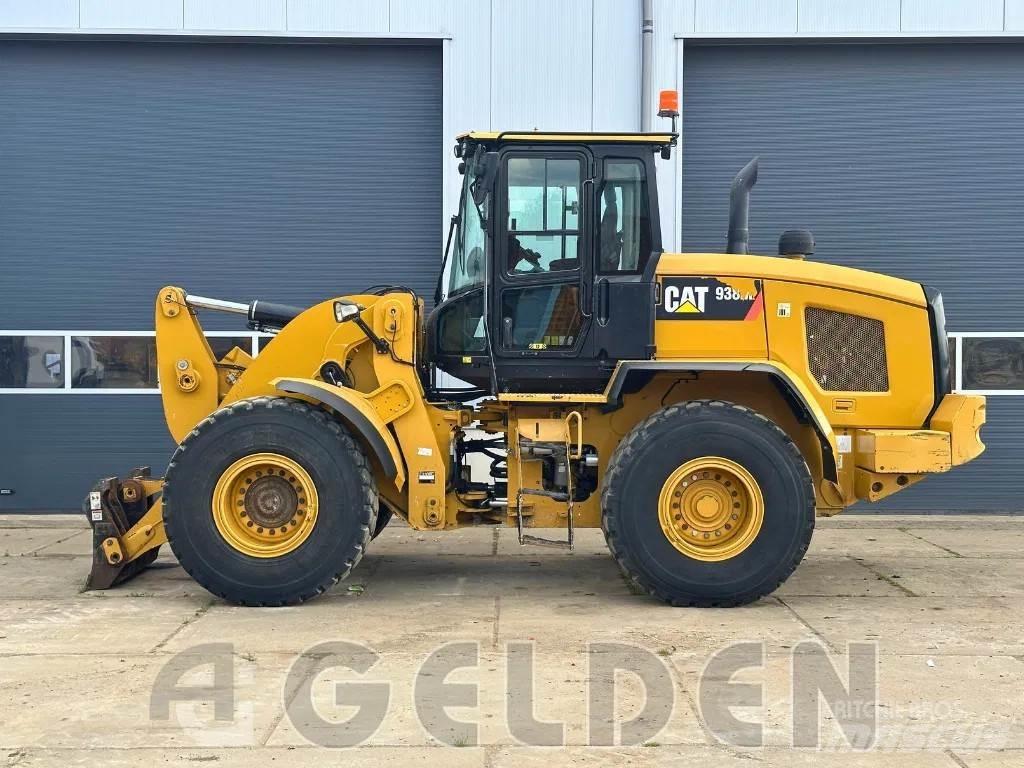CAT 938M Фронтальні навантажувачі