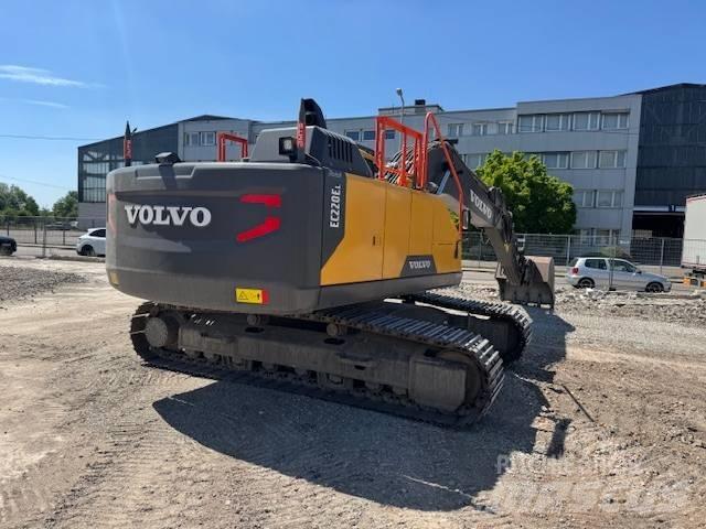 Volvo EC220EL Гусеничні екскаватори