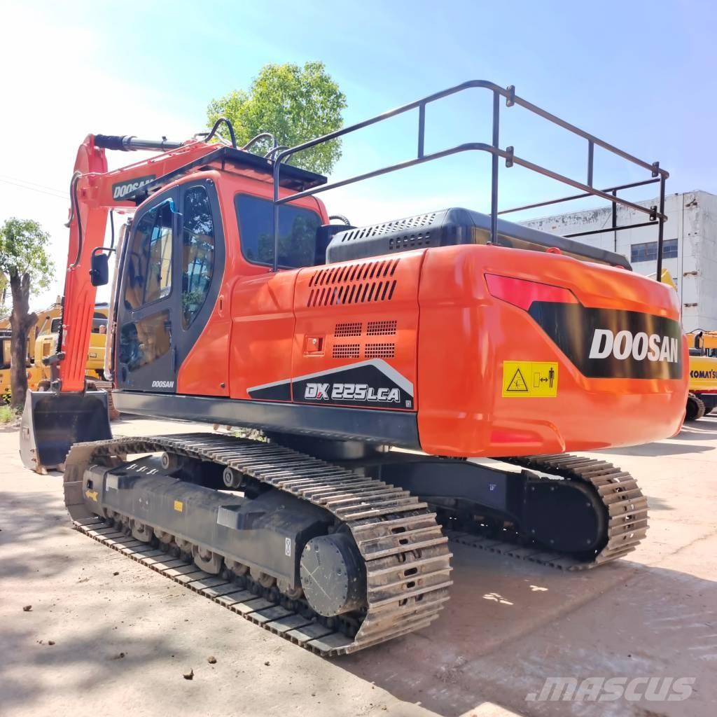 Doosan DX 225 LC-9C Гусеничні екскаватори