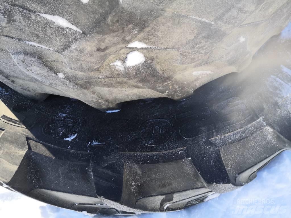 Pirelli 420/85R28 Колеса