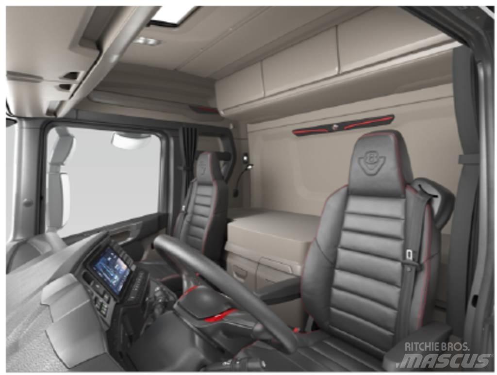 Scania R590 8x4 Вантажівки з гаковим підйомом