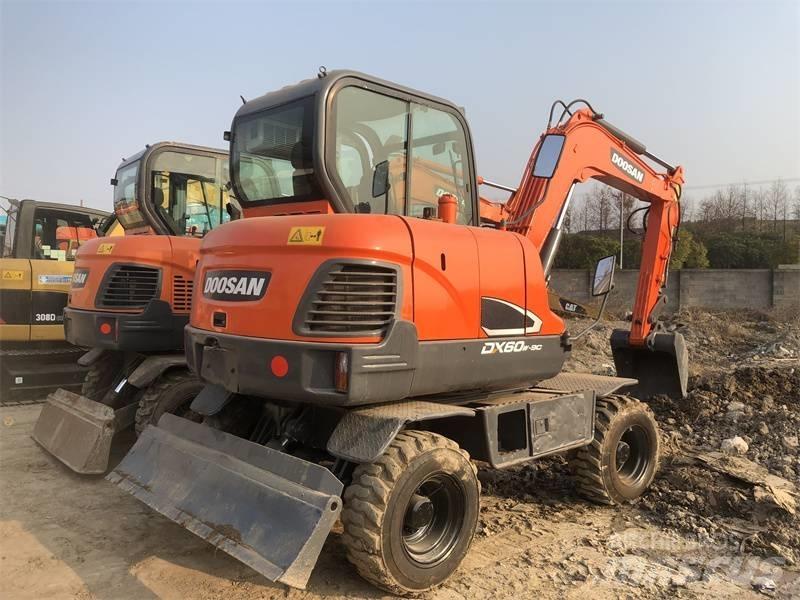 Doosan DX60 Гусеничні екскаватори