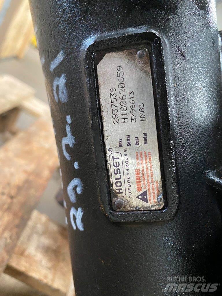  Onbekend HX83 Двигуни