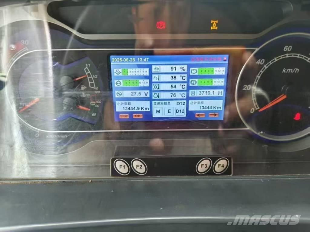 Sany SAC2600C8 автокрани